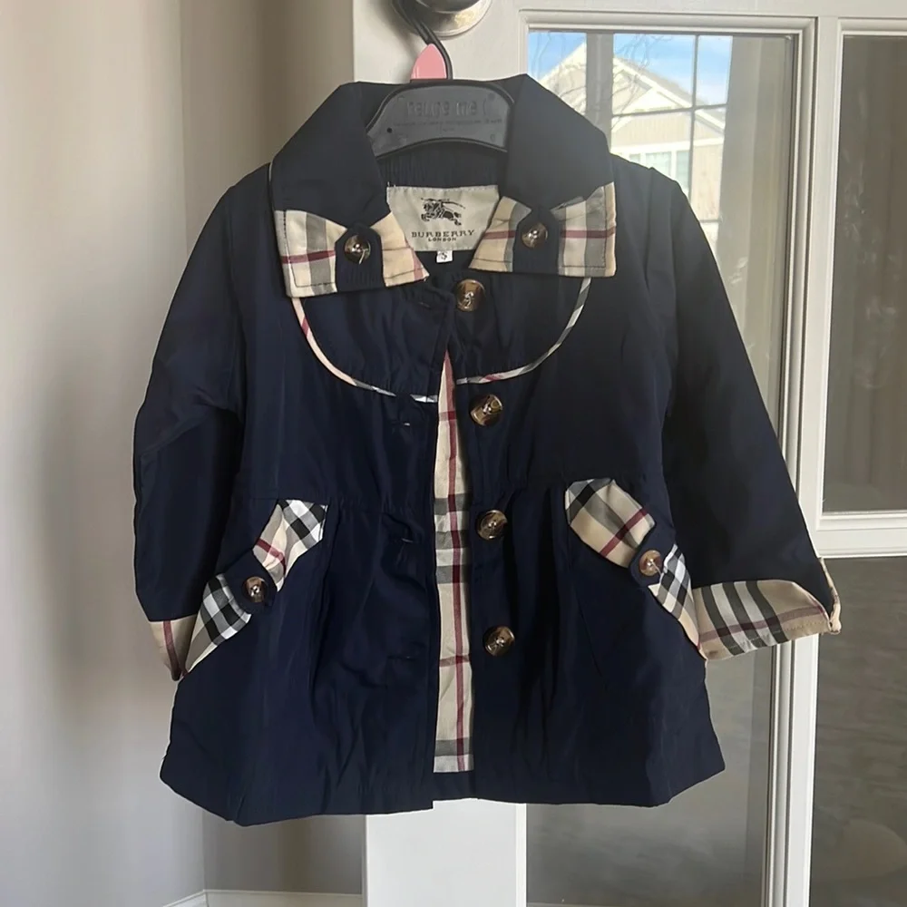Beautiful Burberry baby girl coat 2-3 years - Picture 1 of 10